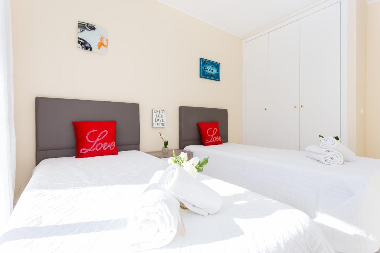 Litoralmar Beachfront Apartment Portimão Eksteriør billede