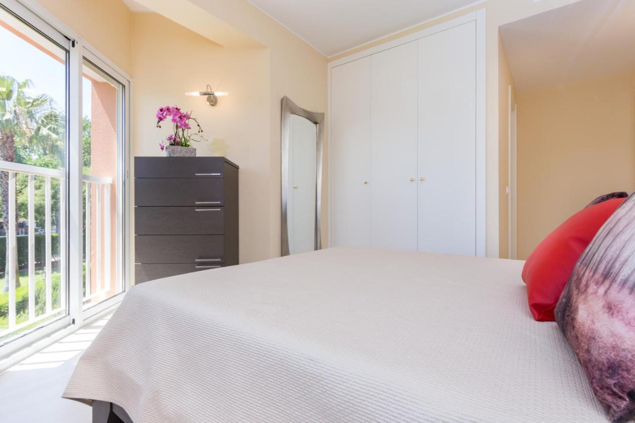 Litoralmar Beachfront Apartment Portimão Eksteriør billede